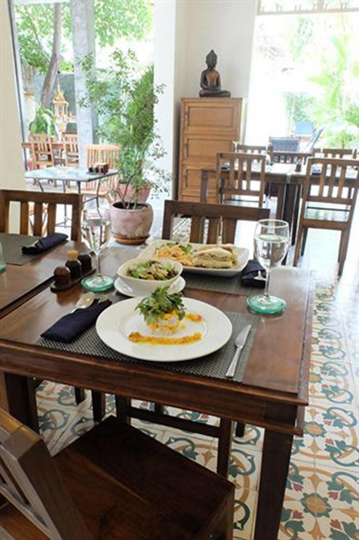 The Sangkum Hotel Phnompen Kültér fotó
